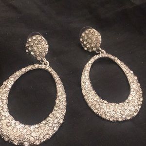 NWT rhinestone drop earrings